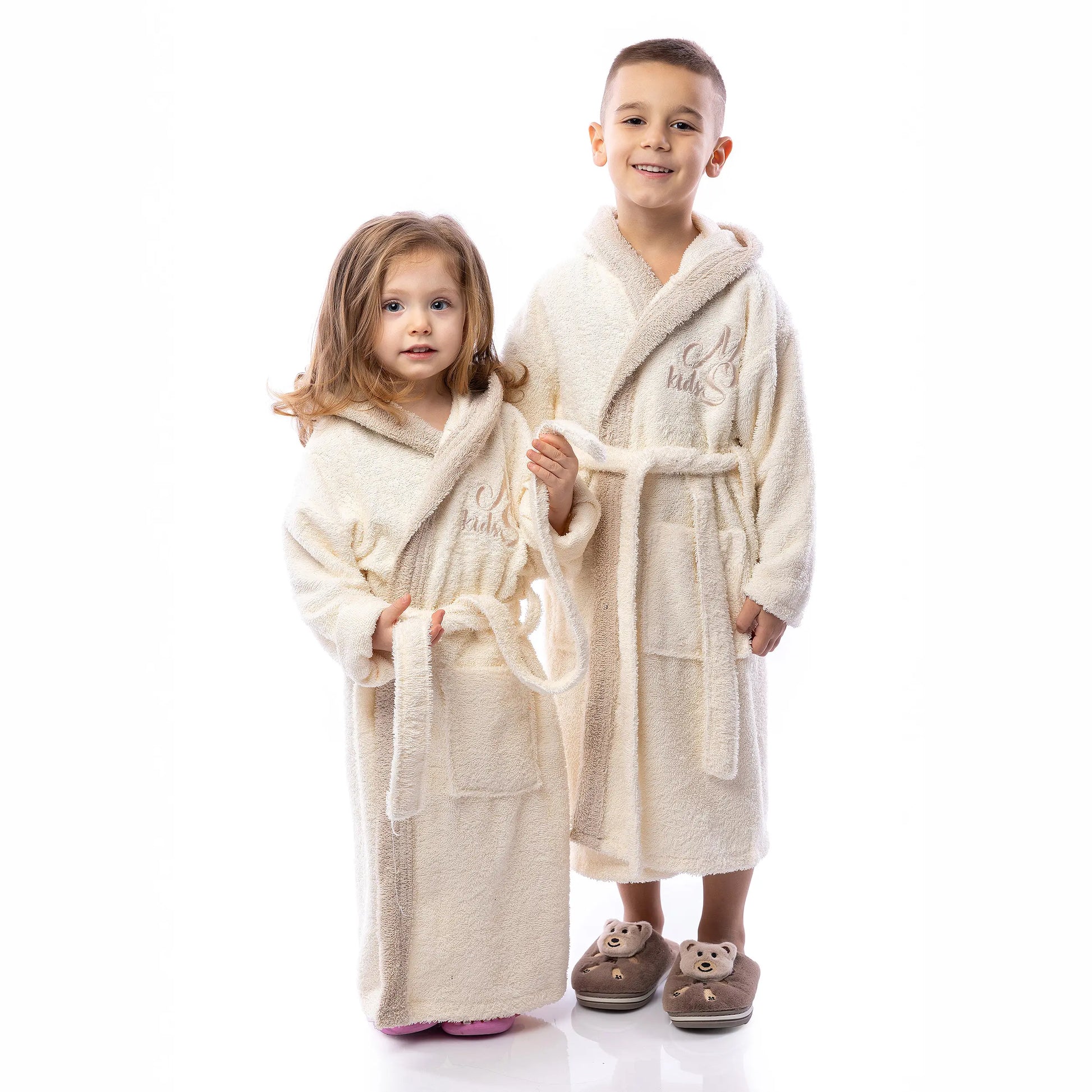 Детски халат МАЕР - различни цветове - Подари СИ